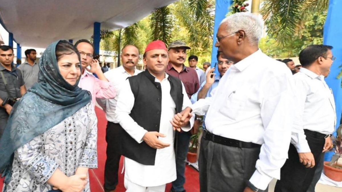 Akhilesh Yadav also participated in the Patna meeting.