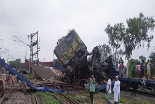 two goods train collided at Onda railway station
