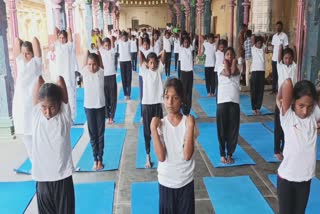 kumbakonam-special-yoga-event-with-108-times-surya-namaskar-at-surya-peruman-temple