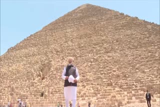 modi-egypt-visit-pm-visits-pyramids-of-giza-in-cairo