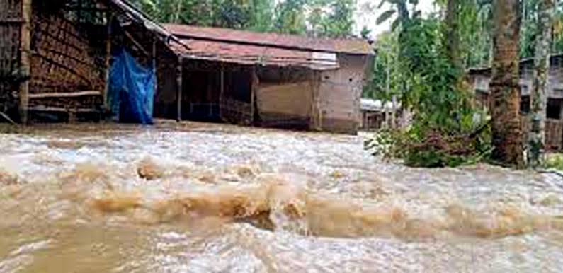 Flood in Guwahati destroyed thousands of acres of crops, prices of vegetables skyrocketed