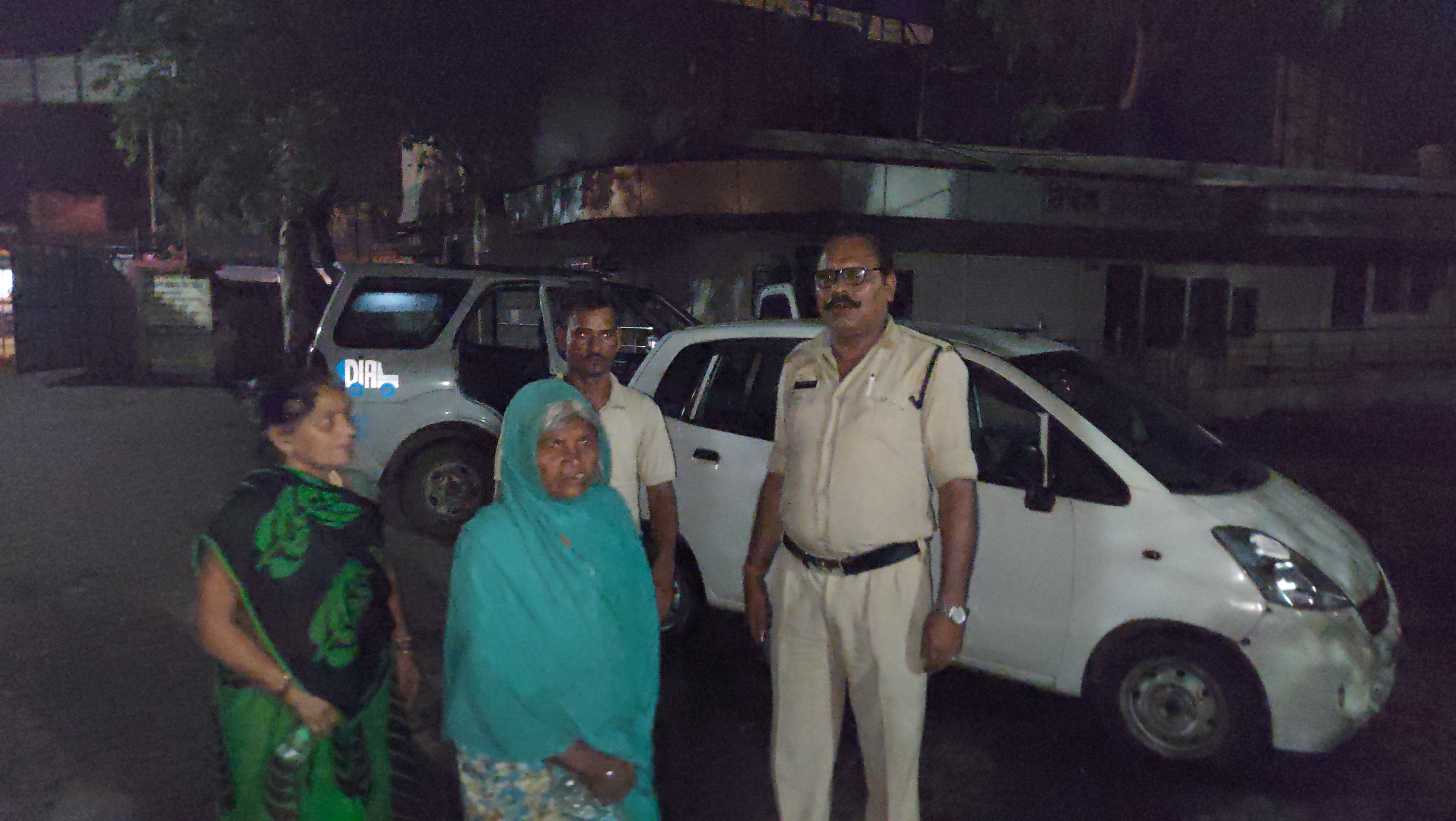 vidisha police brought woman on old age home