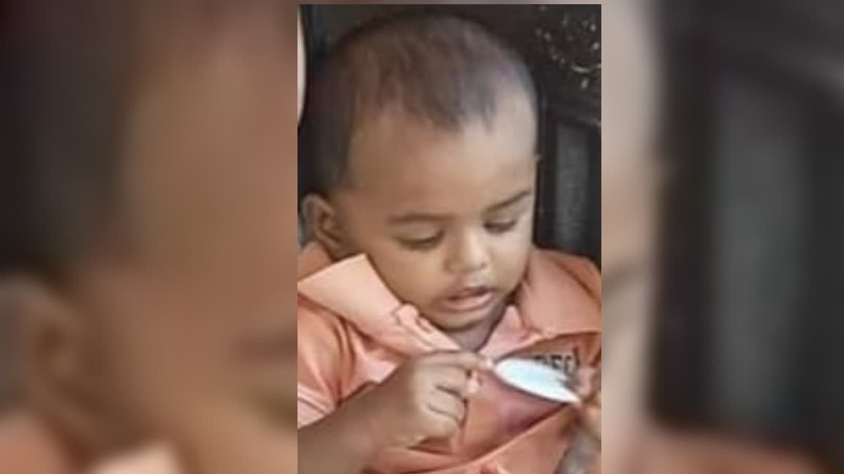 BABY DEATH IN MOOVATTUPUZHA  ഒന്നരവയസുകാരന് ദാരുണാന്ത്യം  ടെലിവിഷന്‍ വീണ് മരണം