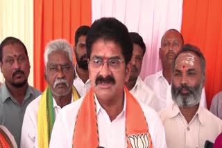 MLA Nallamilli Comments on YSRCP Merge