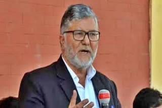 The Jammu and Kashmir Police arrested senior advocate and separatist leader Mian Qayoom in connection with the murder of advocate Babar Qadri.