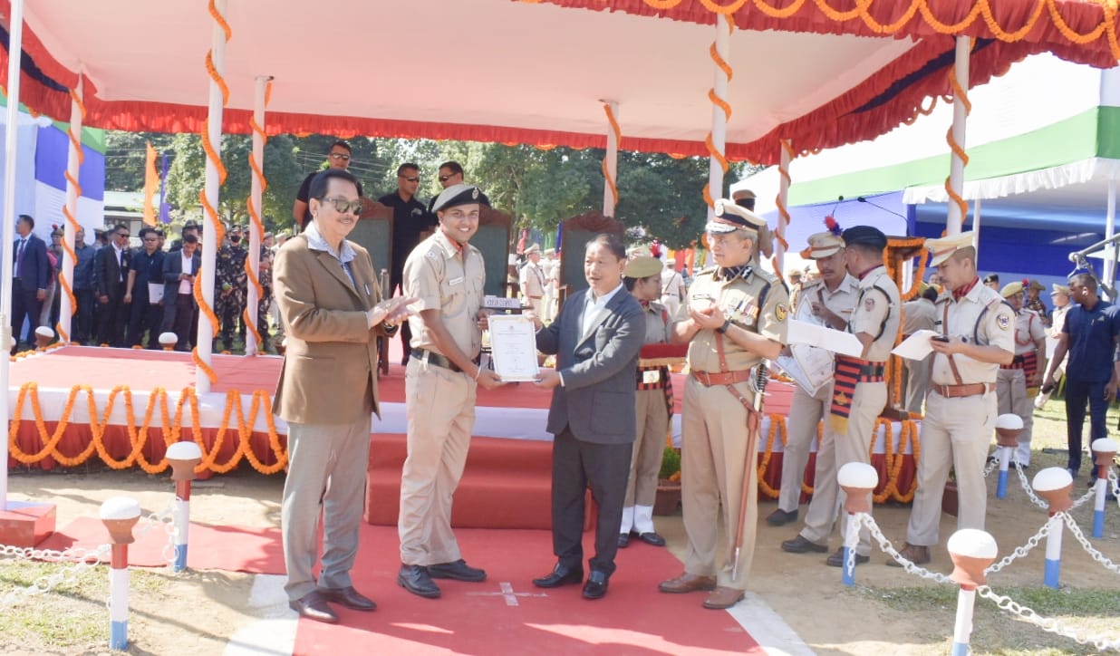 अरुणाचल प्रदेश के प्रकृति प्रेमी कांस्टेबल रौशन उपाध्याय