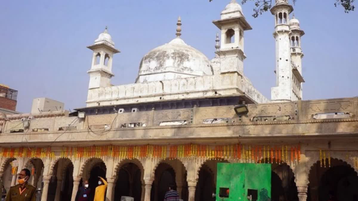 gyanvapi  Varanasi court  Gyanvapi case  Gyanvapi case Caveat filed  rakhi singh  Allahabad HC  Gyanvapi masjid  ASI survey in Gyanvapi masjid  ASI survey in Gyanvapi masjid Varanasi court  ഗ്യാൻവാപി കേസ്  ഗ്യാൻവാപി കേസ് എഎസ്ഐ സർവേ  എഎസ്ഐ സർവേ  എഎസ്ഐ സർവേ ഗ്യാൻവാപി  അലഹാബാദ് ഹൈക്കോടതി  വാരണാസി ജില്ല കോടതി  വാരണാസി ജില്ല കോടതി ഗ്യാൻവാപി  ഗ്യാൻവാപി സർവേ സുപ്രീംകോടതി ഉത്തരവ്  ഗ്യാൻവാപി സർവേ സുപ്രീംകോടതി  ഗ്യാൻവാപി  Gyanvapi masjid ASI survey supreme court  ഗ്യാൻവാപി സർവേക്ക് സ്റ്റേ