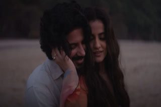 The Hindi single Heeriye, featuring Dulquer Salmaan and Jasleen Royal is out on YouTube. The calming song highlights amorous moments between Dulquer and Jasleen, and their chemistry looks captivating. The enchanting song combines the charismatic voice of Arijit Singh with the soulful composition and vocals by Jasleen.