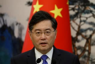 China removes outspoken foreign minister Qin Gang and replaces him with his predecessor Wang Yi