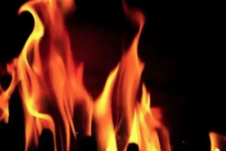 three-houses-six-shops-gutted-in-blaze-in-bandipora