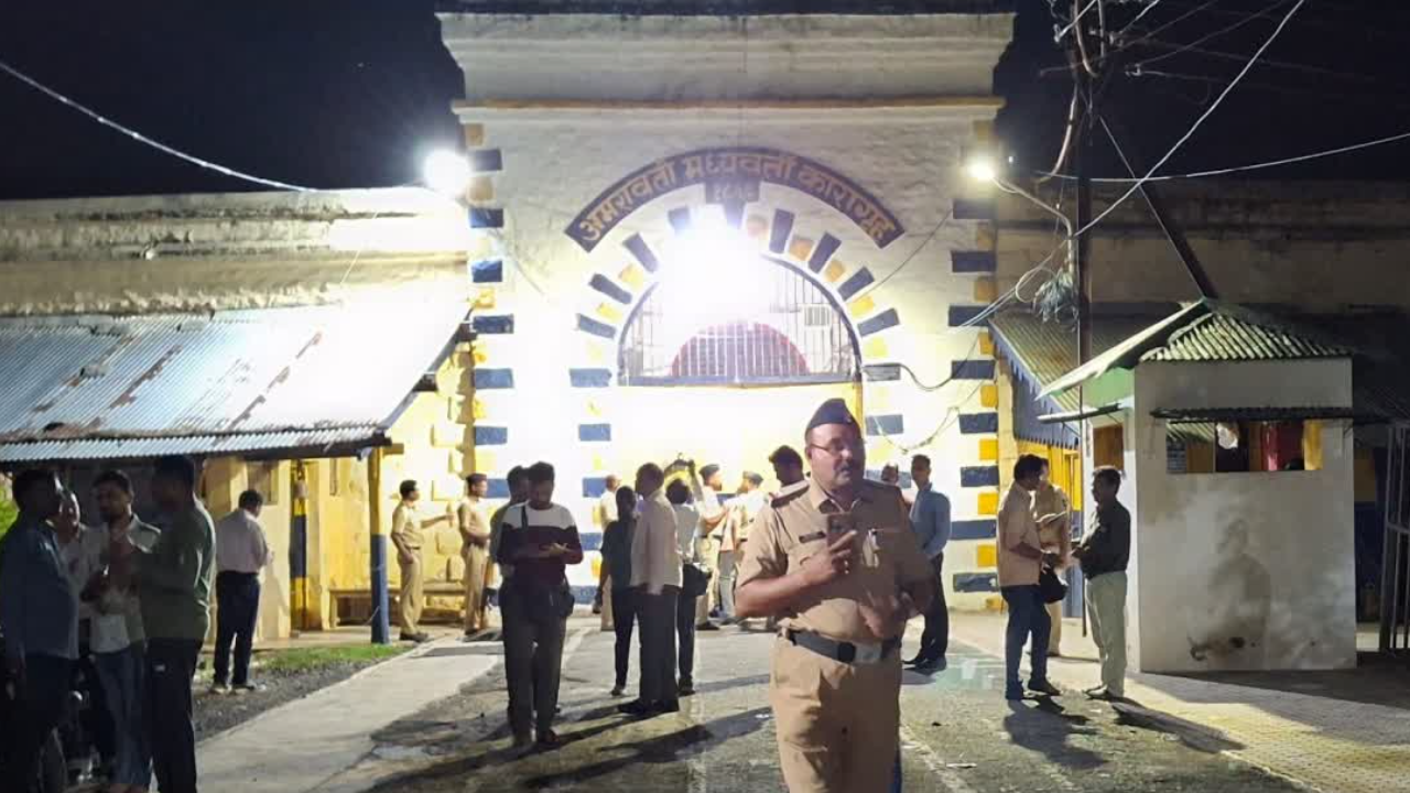 Amravati: Huge explosion in Central Jail, no casualties, police engaged in investigation