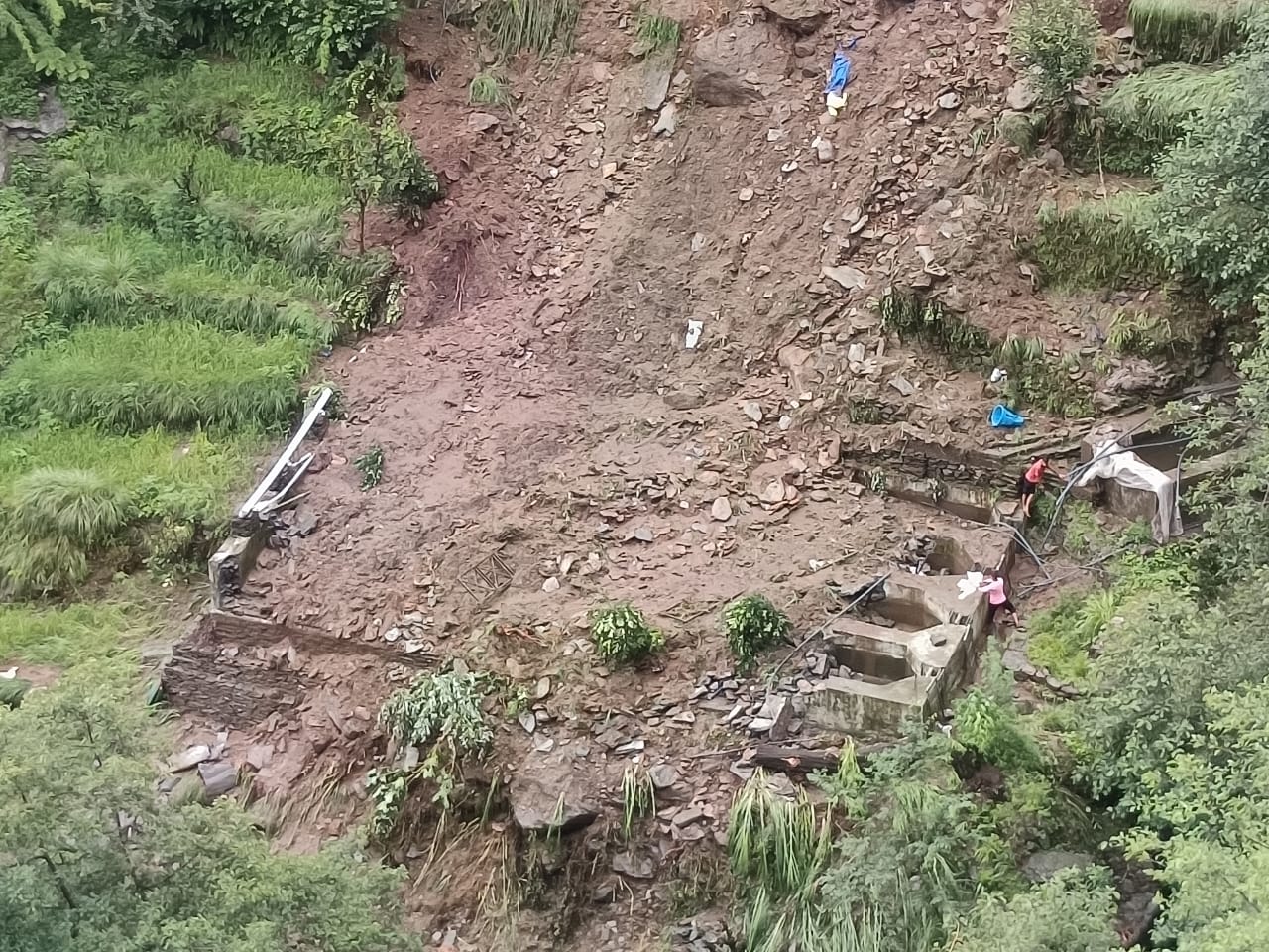 UNIYANA FISH TANKS DAMAGE