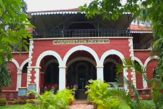 Historical building of Hubli-Dharwad Municipal Corporation is leaking due to rain