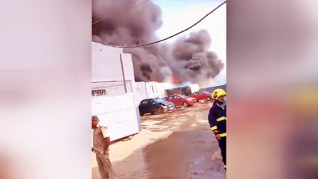 fire in car service center in patna