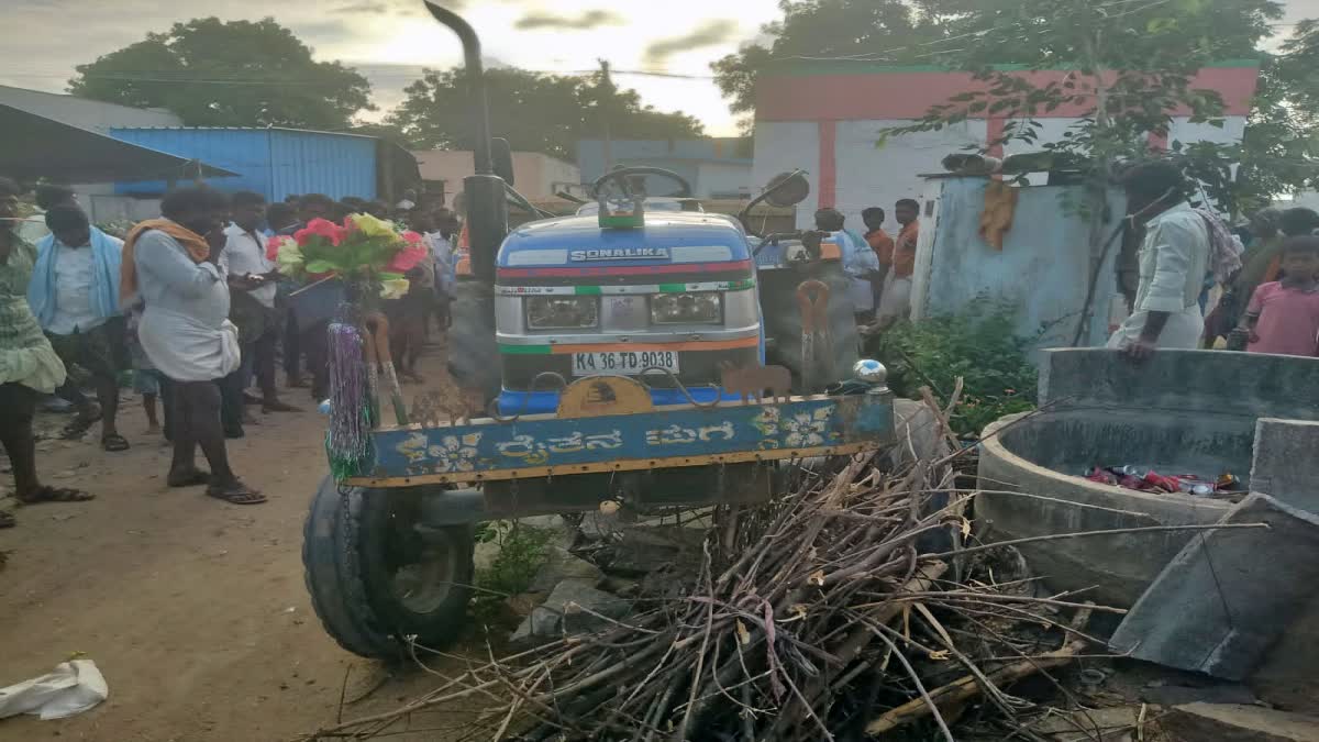 ಟ್ರ್ಯಾಕ್ಟರ್​ ಡಿಕ್ಕಿ ಹೊಡೆದು ವಿದ್ಯಾರ್ಥಿ ಸಾವು