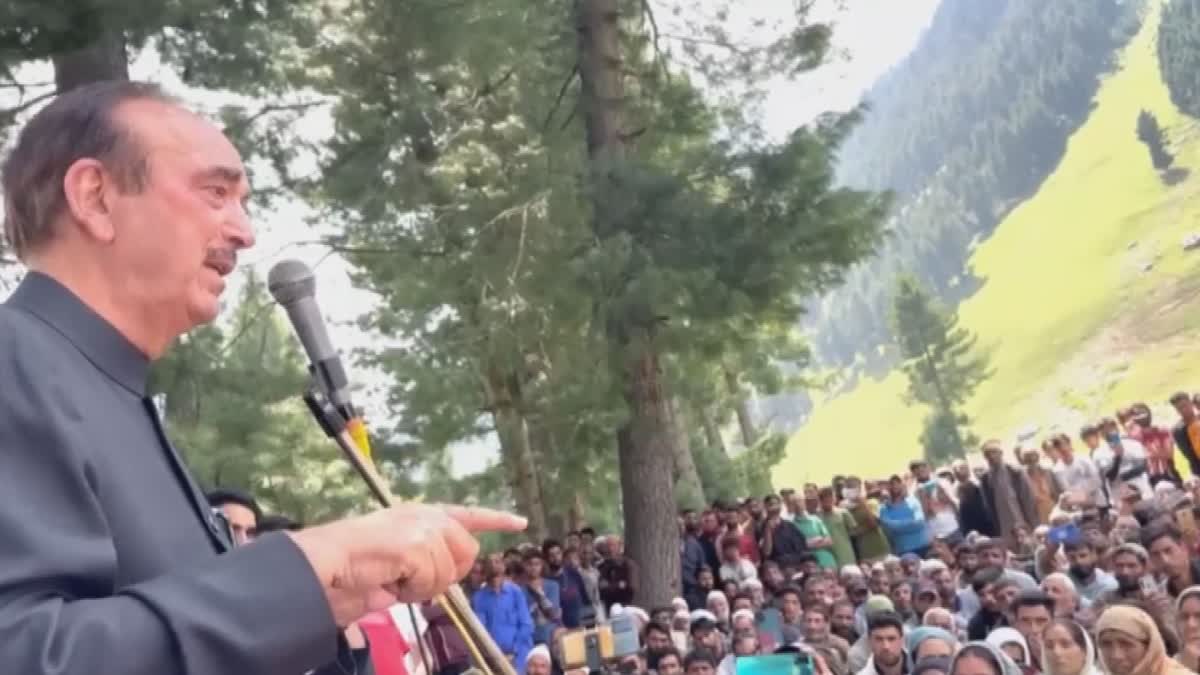 administration-failed-to-solve-peoples-problems-of-remote-areas-ghulam-nabi-azad