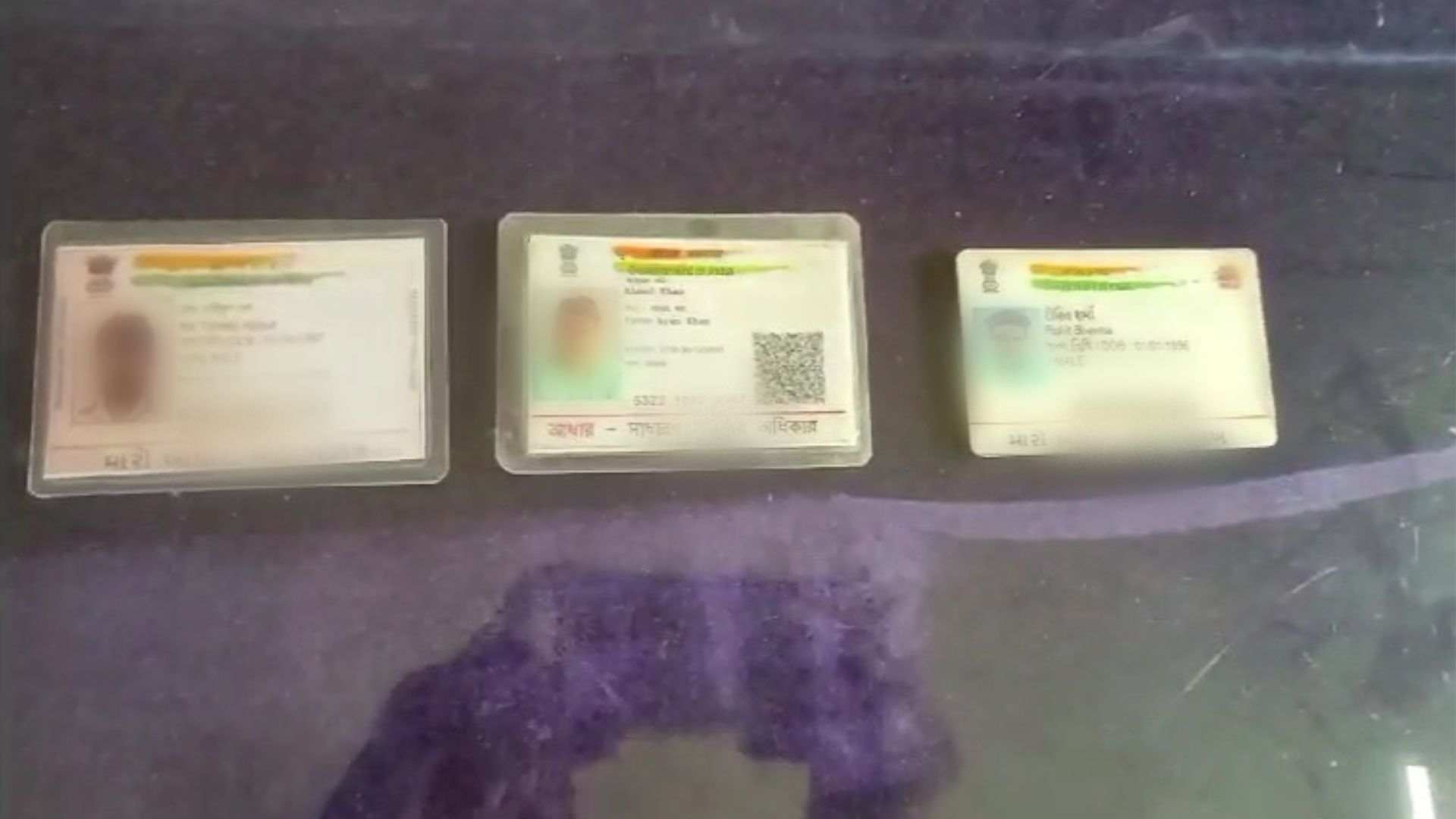 આરોપી પાસેથી ત્રણ અલગ અલગ નામવાળા ભારતીય આધાર કાર્ડ મળી આવ્યા