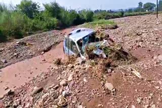 Car drift in Barotiwala Tipra Khad Solan