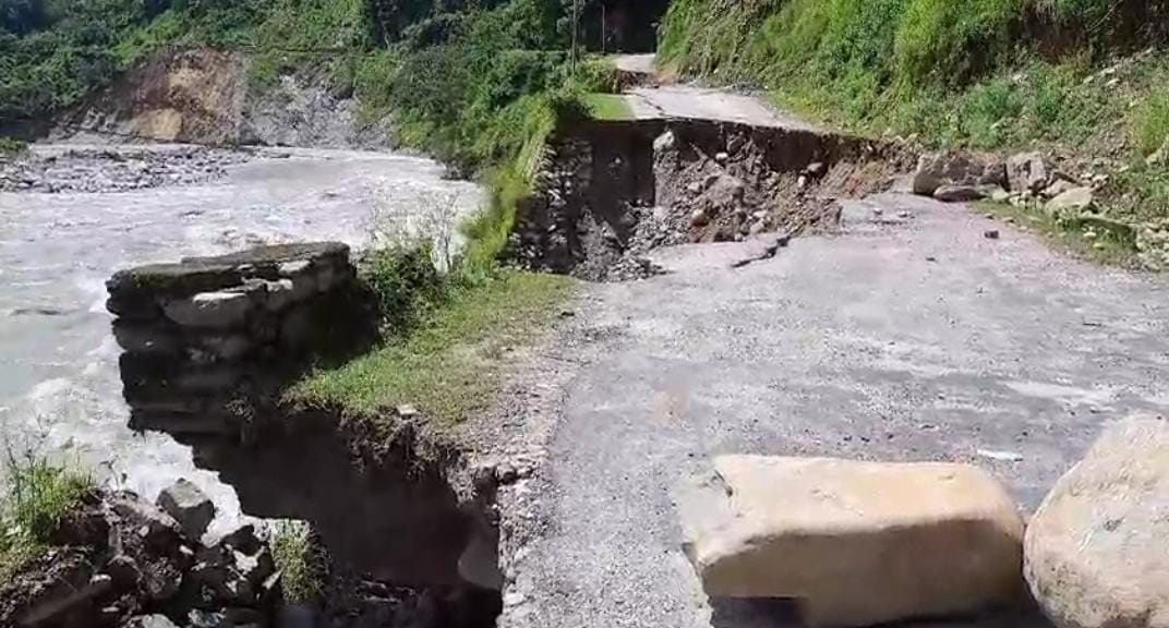 21 link road closed due to heavy rain in Rudraprayag