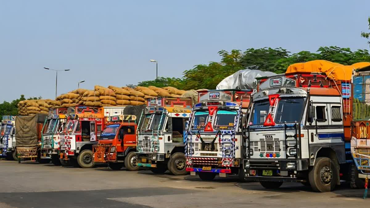 BENGAL TRUCKERS ON 72 HOUR STRIKE