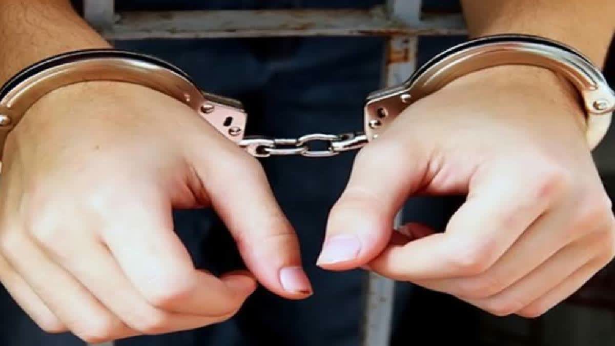 BIHAR CONSTABLE EXAM  MALPRACTICE  CANDIDATES ARRESTED FOR MALPRACTICE  ബിഹാർ കോൺസ്റ്റബിൾ പരീക്ഷ