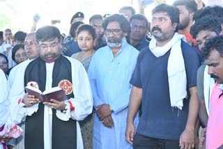 cm-hemant-soren-pays-tribute-to-mp-vijay-hansda-wife-in-sahibganj