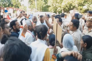 Clash Between Bjp and Congress workers in Rohtak of Haryana