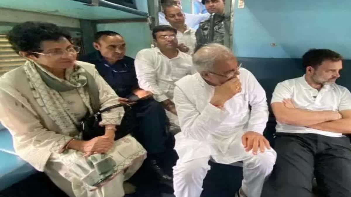 Rahul Gandhi Traveled By Train