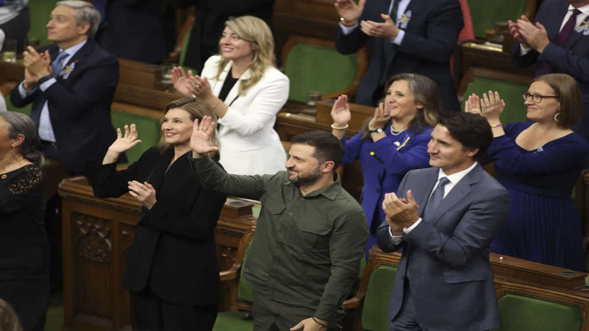 Ukrainian President Volodymyr Zelenskyy and Canada PM Justin Trudeau