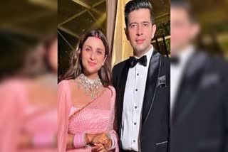 Parineeti Chopra Raghav Chadha After Wedding  First Pic Of Parineeti Chopra Raghav Chadha  Parineeti Chopra Raghav Chadha are married  ಮದುವೆ ನಂತರದ ಪೋಟೋ ವೈರಲ್​ ನಟಿ ಪರಿಣಿತಿ ಚೋಪ್ರಾ ಮದುವೆ ನಂತರದ ಪೋಟೋ ವೈರಲ್​ ರಾಘವ್ ಚಡ್ಡಾ ಮತ್ತು ನಟಿ ಪರಿಣಿತಿ ಚೋಪ್ರಾ  ಐಷಾರಾಮಿ ಹೋಟೆಲ್‌ನಲ್ಲಿ ನಡೆದ ಮದುವೆ ಸಮಾರಂಭ  ಪರಿಣಿತಿ ಚೋಪ್ರಾ ಮತ್ತು ರಾಘವ್ ಚಡ್ಡಾ ವಿವಾಹ  ಆರತಕ್ಷತೆ ಫೋಟೋ ವೈರಲ್​