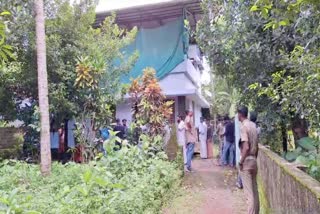 Family Tries To Commit Suicide  Notice Of Forfeiture  Cooperative Bank Forfeiture Notice  Koratty Family Tries To Commit Suicide  Private Hospital In Chalakkudy  സഹകരണ ബാങ്കിന്‍റെ ജപ്‌തി നോട്ടീസ്  മൂന്നംഗ കുടുംബം ആത്മഹത്യയ്ക്ക് ശ്രമിച്ചു  ചാലക്കുടിയിലെ സ്വകാര്യ ആശുപത്രികള്‍  കൊരട്ടിയിൽ ആത്മഹത്യ ശ്രമം  കേരളത്തിലെ ആത്മഹത്യകള്‍