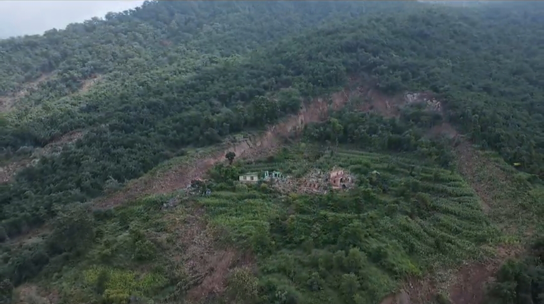Damage to houses in Solan
