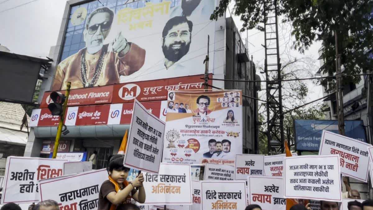 Shiv Sena (Shinde) supporters celebrate after Akshay Shinde's encounter