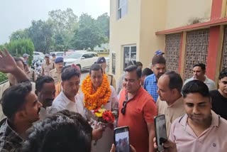 MP Anil Baluni Reached Nainital