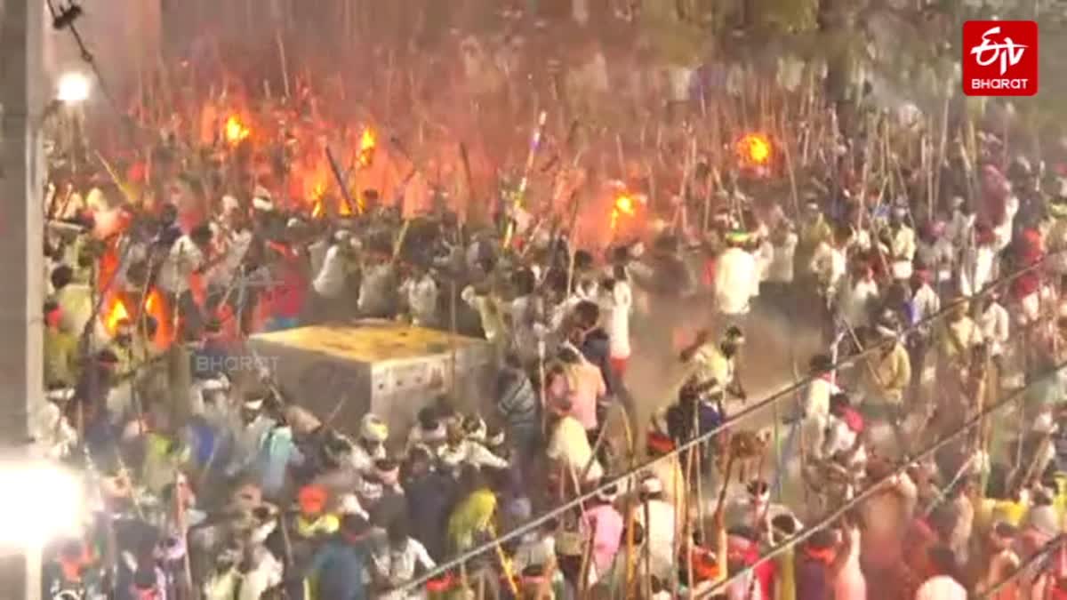 one-dead-100-injured-in-devaragattu-bunny-festival