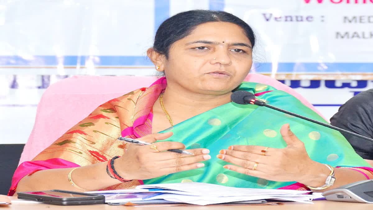 Sunitha Lakshmareddy as Narsapur Candidate