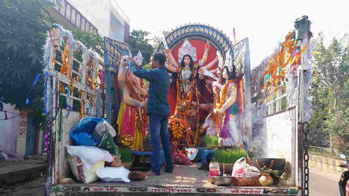 Durga idol Immersion in Bilaspur without DJ