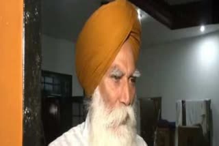 AMRITPAL SINGHS FATHER PREVENTED FROM GOING ABROAD SENT BACK HOME FROM AMRITSAR AIRPORT