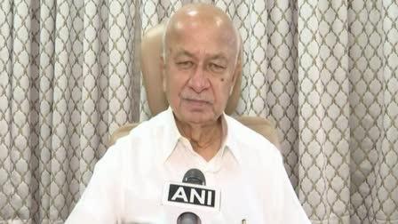 Sushil Shinde Announces Retirement