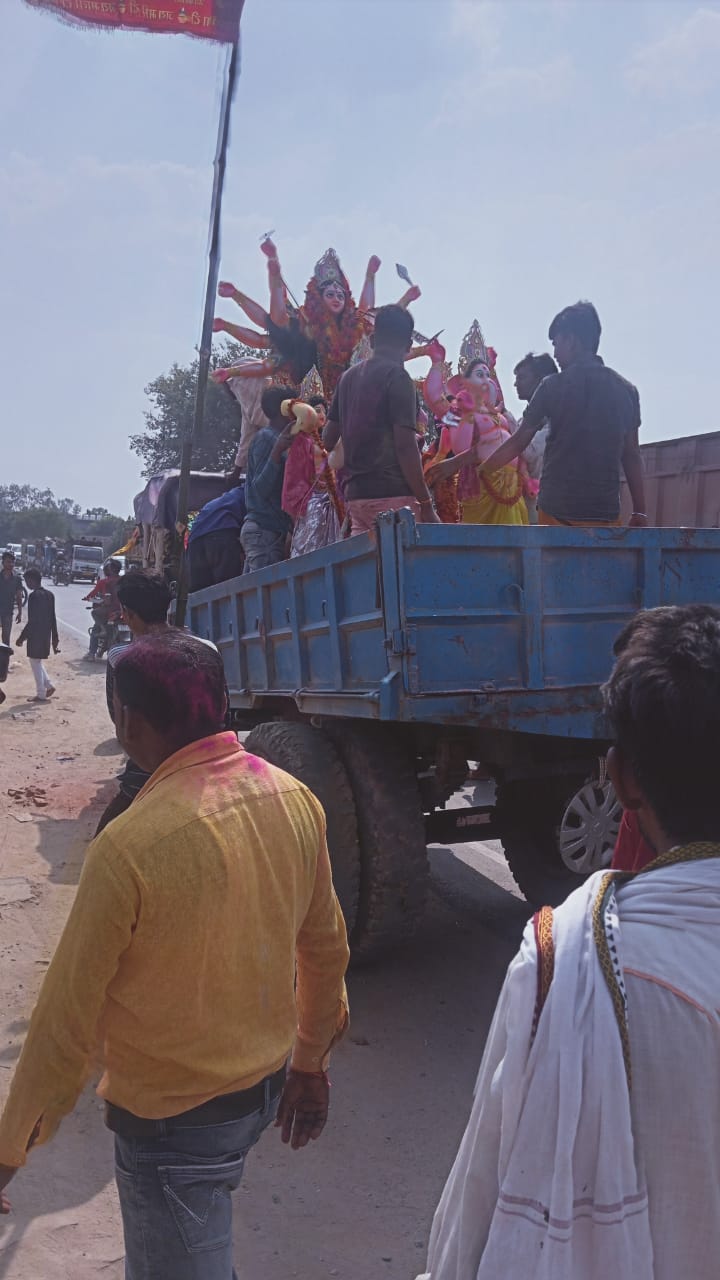 मिर्जापुर में दुर्गा विसर्जन में बवाल