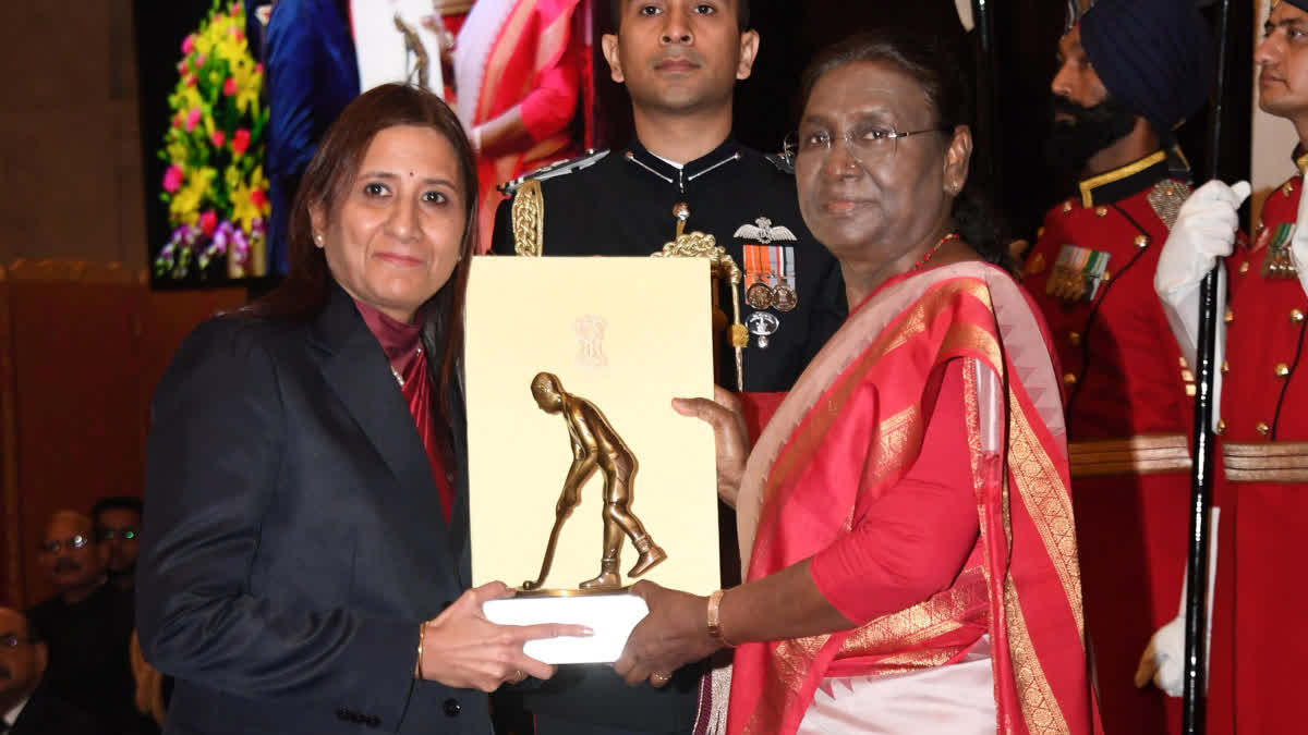 DHYAN CHAND LIFETIME AWARD  ARJUNA LIFETIME  SPORTS MINISTRY  SPORTS AWARDS IN INDIA