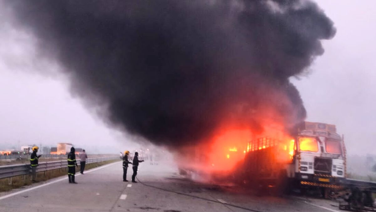 Burning Truck On Samruddhi Highway