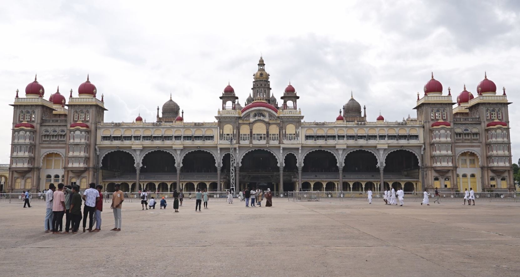 MYSURU PALACE ENTRY FEE