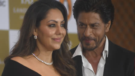 SRK Gauri Wedding Anniversay