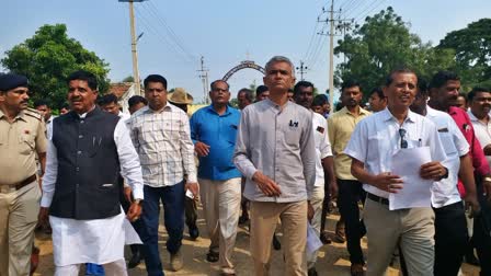 Krishna Byre Gowda visited and inspected the rain damaged areas of Davangere