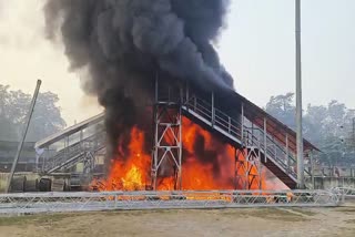Fire in Kulti Railway Station