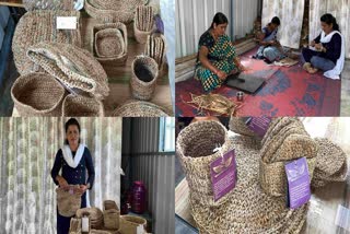 Group of women made things from banana fiber