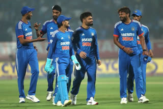 Indian bowlers look for improved outing against Australia in second T20I