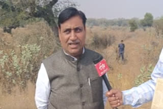 Govind Singh Dotasra casts his vote