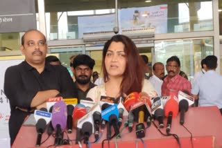 Khushbu Press Meet At Chennai Airport
